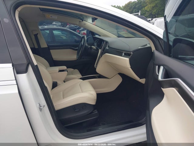 Продажа на аукционе авто 2017 Tesla Model X P100d, vin: 5YJXCBE49HF067514, номер лота: 45387814