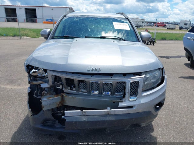 1C4NJDEBXGD686748 Jeep Compass Latitude