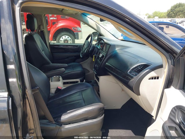 45387883 :رقم المزاد ، 2C4RC1BG0DR683988 vin ، 2013 Chrysler Town & Country Touring مزاد بيع