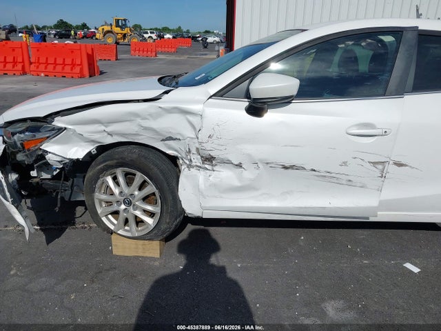 Продажа на аукционе авто 2017 Mazda Mazda3 Sport, vin: 3MZBN1U72HM120363, номер лота: 45387889