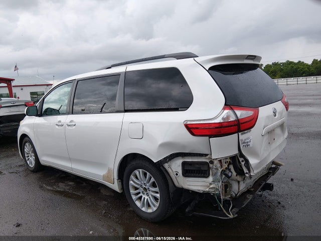 5TDYK3DC2FS571711 Toyota Sienna Xle 8 Passenger