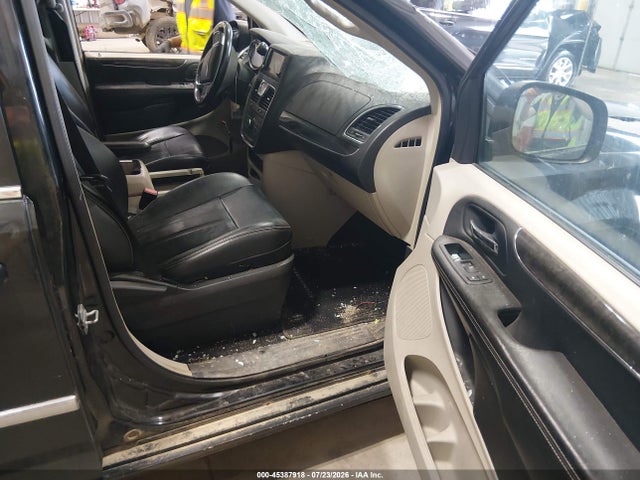 45387918 :رقم المزاد ، 2C4RC1BGXDR631672 vin ، 2013 Chrysler Town & Country Touring مزاد بيع