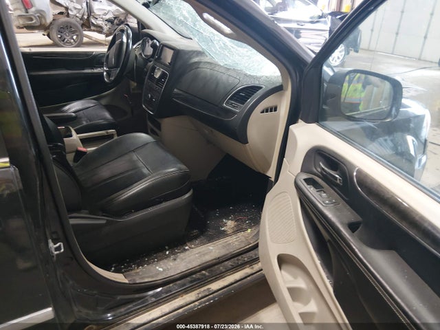 45387918 :رقم المزاد ، 2C4RC1BGXDR631672 vin ، 2013 Chrysler Town & Country Touring مزاد بيع