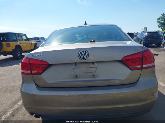 2015 Volkswagen Passat 1.8t S მანქანა იყიდება აუქციონზე, vin: 1VWAT7A3XFC007216, აუქციონის ნომერი: 45387925
