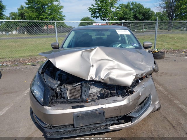 2015 Volkswagen Passat 1.8t S მანქანა იყიდება აუქციონზე, vin: 1VWAT7A3XFC007216, აუქციონის ნომერი: 45387925