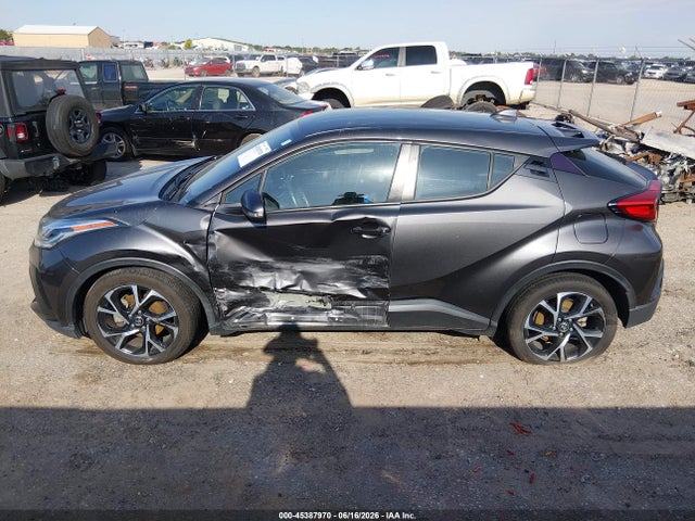 Toyota C-HR XLE 2021 NMTKHMBX4MR123157 Image 14