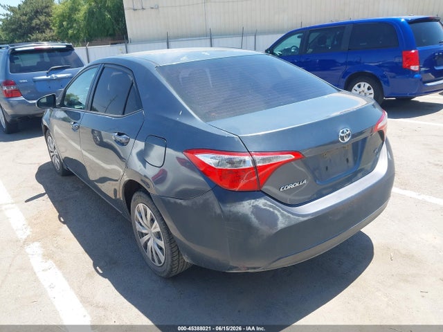 2015 Toyota Corolla Le მანქანა იყიდება აუქციონზე, vin: 5YFBURHE9FP333653, აუქციონის ნომერი: 45388021