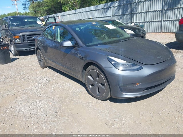 2022 5YJ3E1EB7NF320729 main image