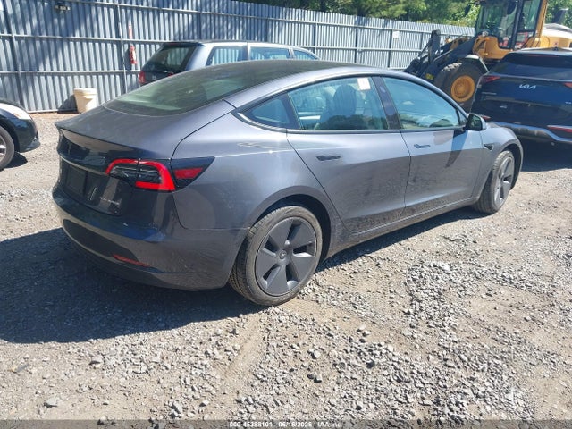 Tesla Model 3 Long Range Dual Motor All-wheel Drive 2022 5YJ3E1EB7NF320729 Image 4