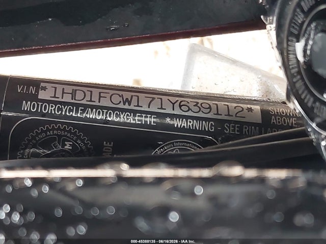 45388135 :رقم المزاد ، 1HD1FCW171Y639112 vin ، 2001 Harley-davidson Flhtcui مزاد بيع