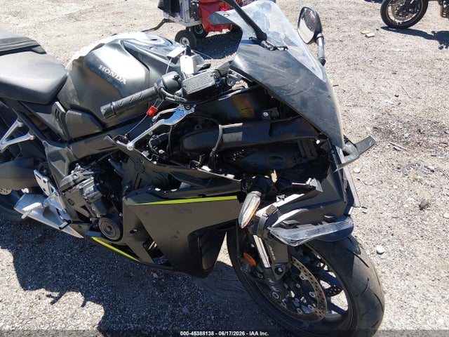2026 Honda Cbr650 R მანქანა იყიდება აუქციონზე, vin: MLHRH1556T5200976, აუქციონის ნომერი: 45388138