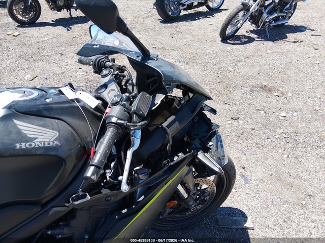 2026 Honda Cbr650 R მანქანა იყიდება აუქციონზე, vin: MLHRH1556T5200976, აუქციონის ნომერი: 45388138