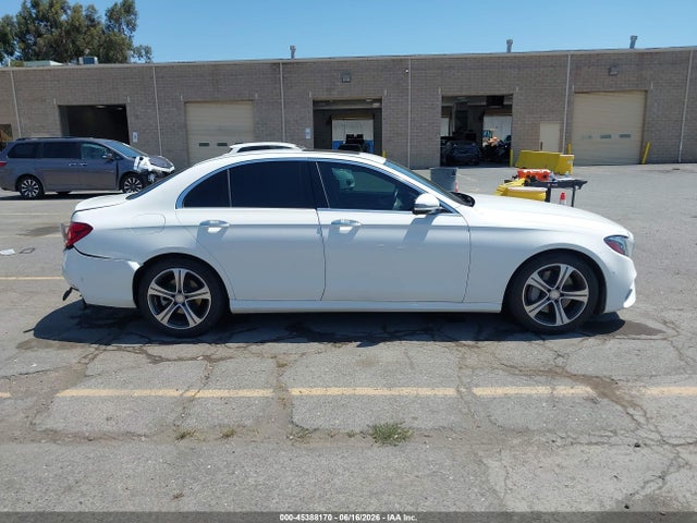 WDDZF4JB4HA060677 Mercedes-Benz E 300