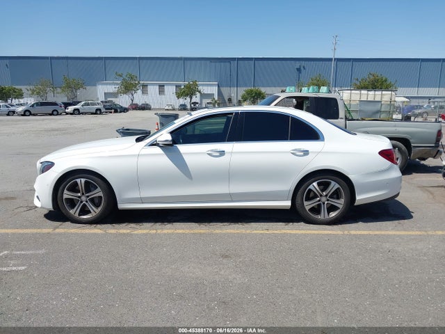WDDZF4JB4HA060677 Mercedes-Benz E 300