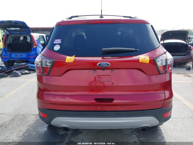 1FMCU9J91HUB34065 Ford Escape Titanium
