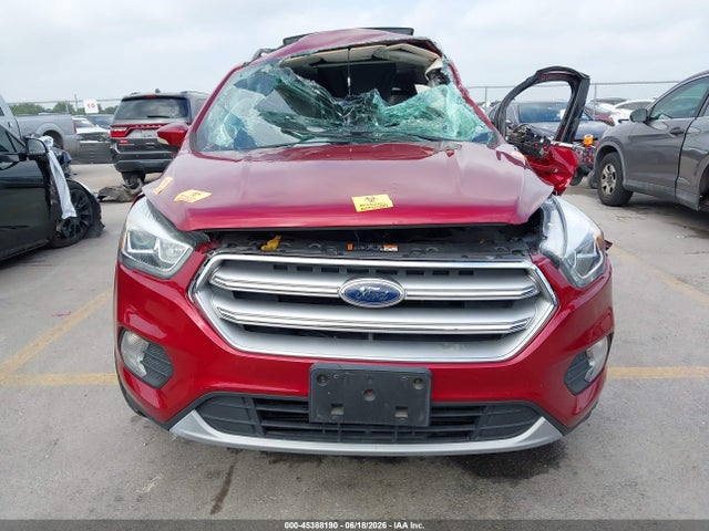 1FMCU9J91HUB34065 Ford Escape Titanium