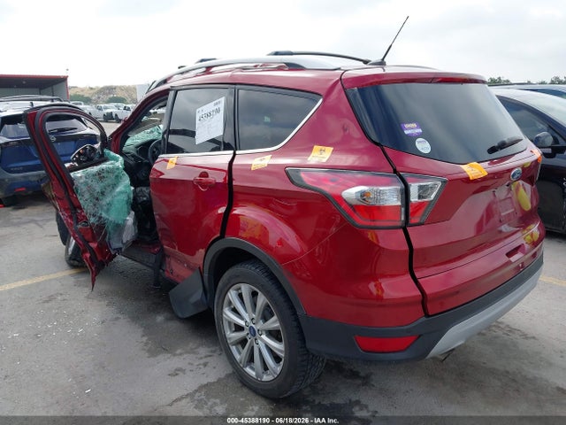 1FMCU9J91HUB34065 Ford Escape Titanium
