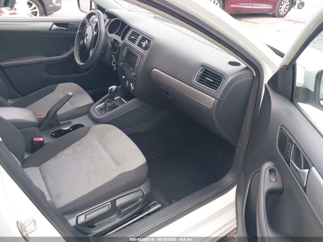Продажа на аукционе авто 2017 Volkswagen Jetta 1.4t S, vin: 3VW2B7AJ9HM251785, номер лота: 45388219