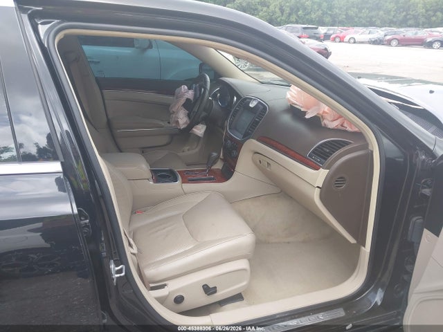 45388306 :رقم المزاد ، 2C3CA6CT6BH514621 vin ، 2011 Chrysler 300c مزاد بيع