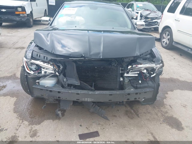 45388306 :رقم المزاد ، 2C3CA6CT6BH514621 vin ، 2011 Chrysler 300c مزاد بيع