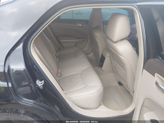 45388306 :رقم المزاد ، 2C3CA6CT6BH514621 vin ، 2011 Chrysler 300c مزاد بيع