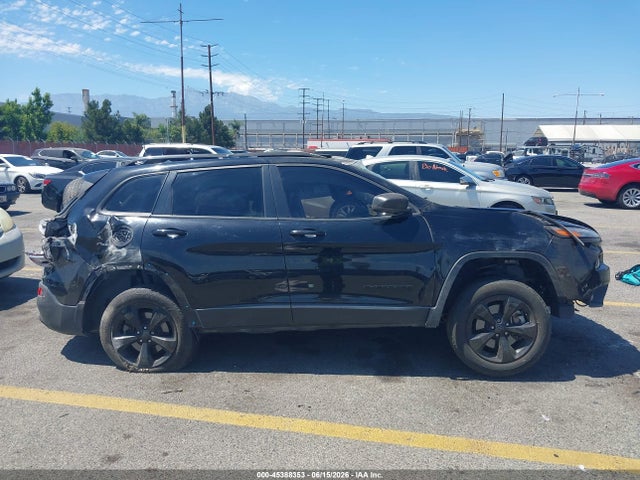 1C4PJMDXXJD540959 Jeep Cherokee Limited 4x4