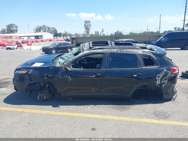 1C4PJMDXXJD540959 Jeep Cherokee Limited 4x4