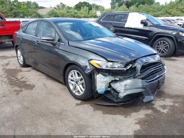 45388377 :رقم المزاد ، 1FA6P0H76G5135249 vin ، 2016 Ford Fusion Se مزاد بيع