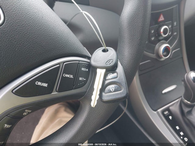 Продаж на аукціоні авто 2015 Hyundai Elantra Se, vin: 5NPDH4AE7FH611957, номер лоту: 45388389