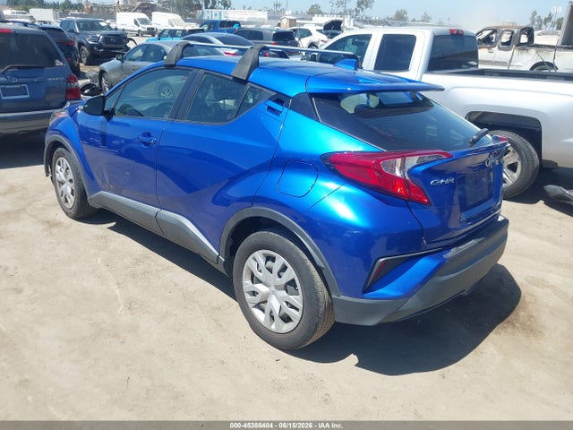 Toyota C-HR LE 2020 JTNKHMBX2L1064134 Image 3