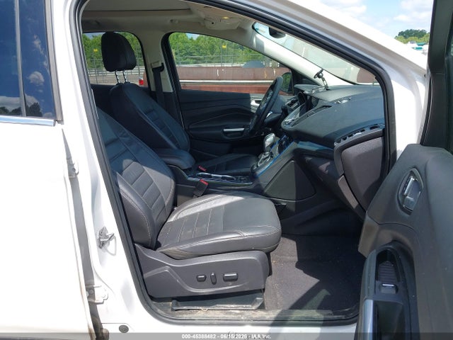 45388482 :رقم المزاد ، 1FMCU9J90GUB89718 vin ، 2016 Ford Escape Titanium مزاد بيع