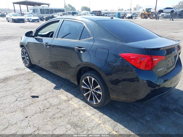 Toyota COROLLA SE 2017 5YFBURHE3HP675960 Image 3