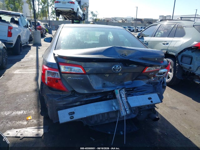 4T1BF1FK6EU389664 Toyota CAMRY SE