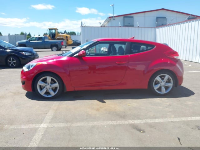 2013 Hyundai Veloster Base W/gray მანქანა იყიდება აუქციონზე, vin: KMHTC6AD6DU096574, აუქციონის ნომერი: 45388542