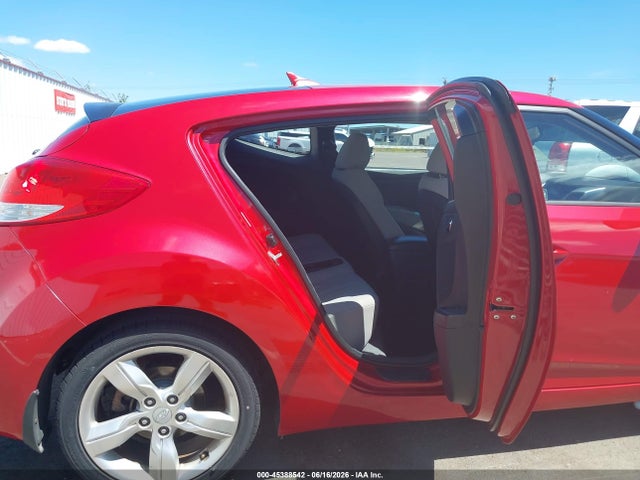 2013 Hyundai Veloster Base W/gray მანქანა იყიდება აუქციონზე, vin: KMHTC6AD6DU096574, აუქციონის ნომერი: 45388542