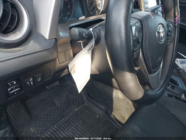 Toyota RAV4 LE 2018 2T3ZFREV2JW511303 Image 19