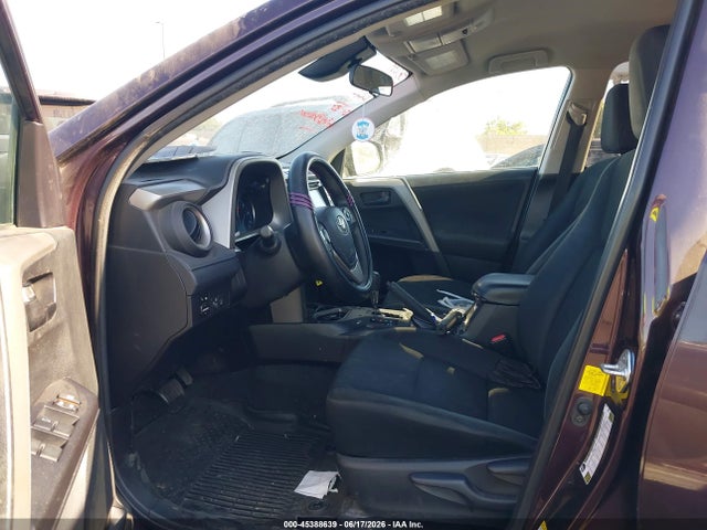 Toyota RAV4 LE 2018 2T3ZFREV2JW511303 Image 5