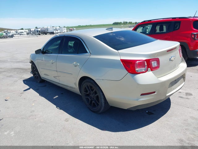 Chevrolet MALIBU 1LT 2015 1G11C5SL3FF304311 Image 3