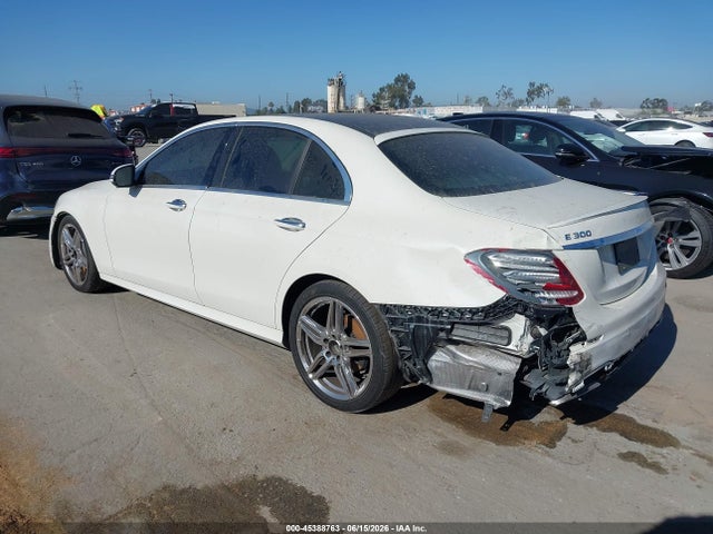 WDDZF4JB2KA617867 Mercedes-Benz E 300