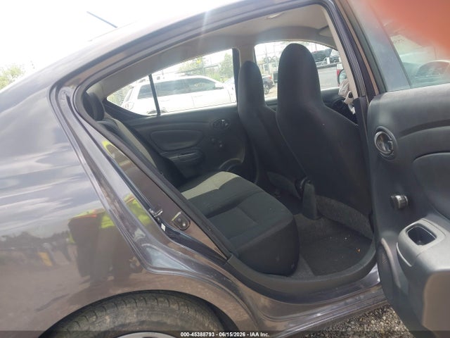 45388793 :رقم المزاد ، 3N1CN7AP4FL854877 vin ، 2015 Nissan Versa 1.6 S+ مزاد بيع