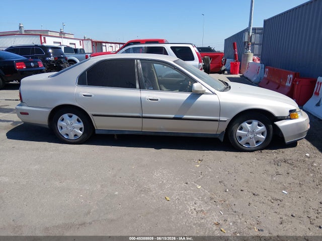 Продажа на аукционе авто 1996 Honda Accord Lx/ex, vin: 1HGCD5633TA214366, номер лота: 45388809