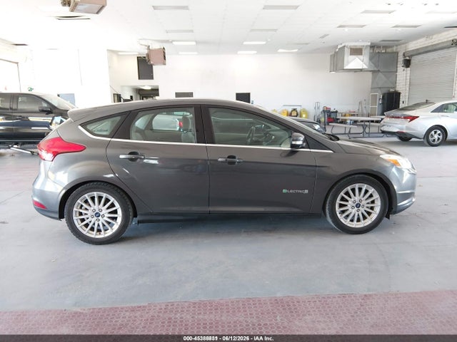 Ford FOCUS ELECTRIC 2018 1FADP3R46JL296118 Image 13