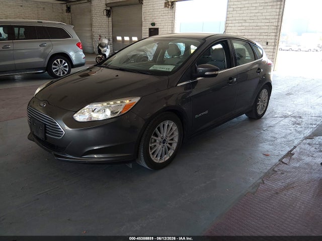 Ford FOCUS ELECTRIC 2018 1FADP3R46JL296118 Image 2