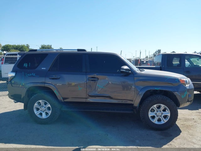 Toyota 4runner Sr5 Premium 2019 JTEBU5JR3K5733720 Image 14