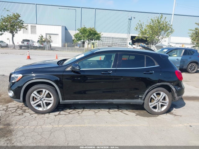 WDCTG4GB4JJ431034 Mercedes-Benz Gla 250 4matic