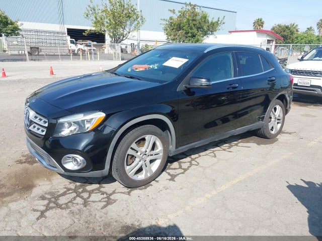 WDCTG4GB4JJ431034 Mercedes-Benz Gla 250 4matic