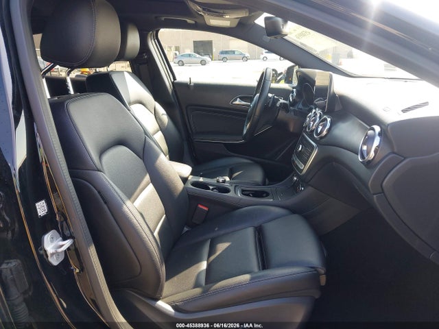 WDCTG4GB4JJ431034 Mercedes-Benz Gla 250 4matic