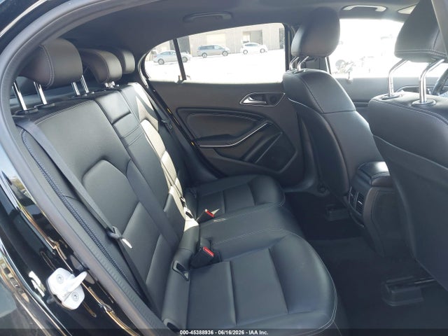 WDCTG4GB4JJ431034 Mercedes-Benz Gla 250 4matic