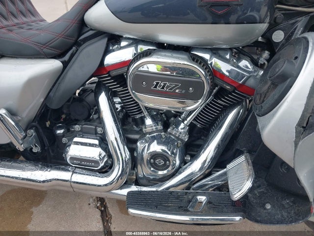 Harley-Davidson FLHXSE 2019 1HD1PXL13KB958195 Image 8