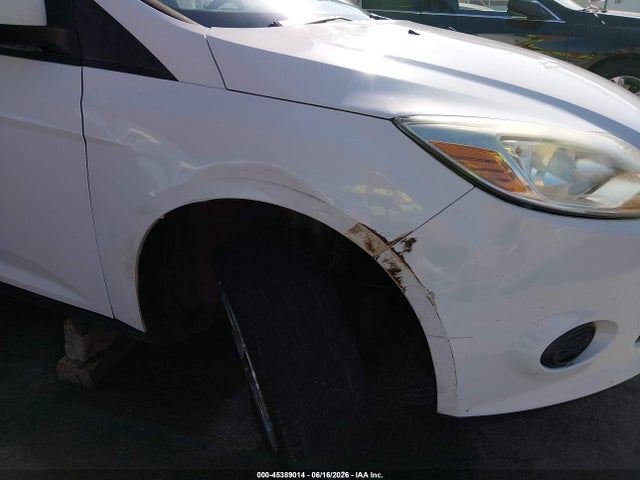 Ford FOCUS SE 2014 1FADP3F24EL112755 Image 6